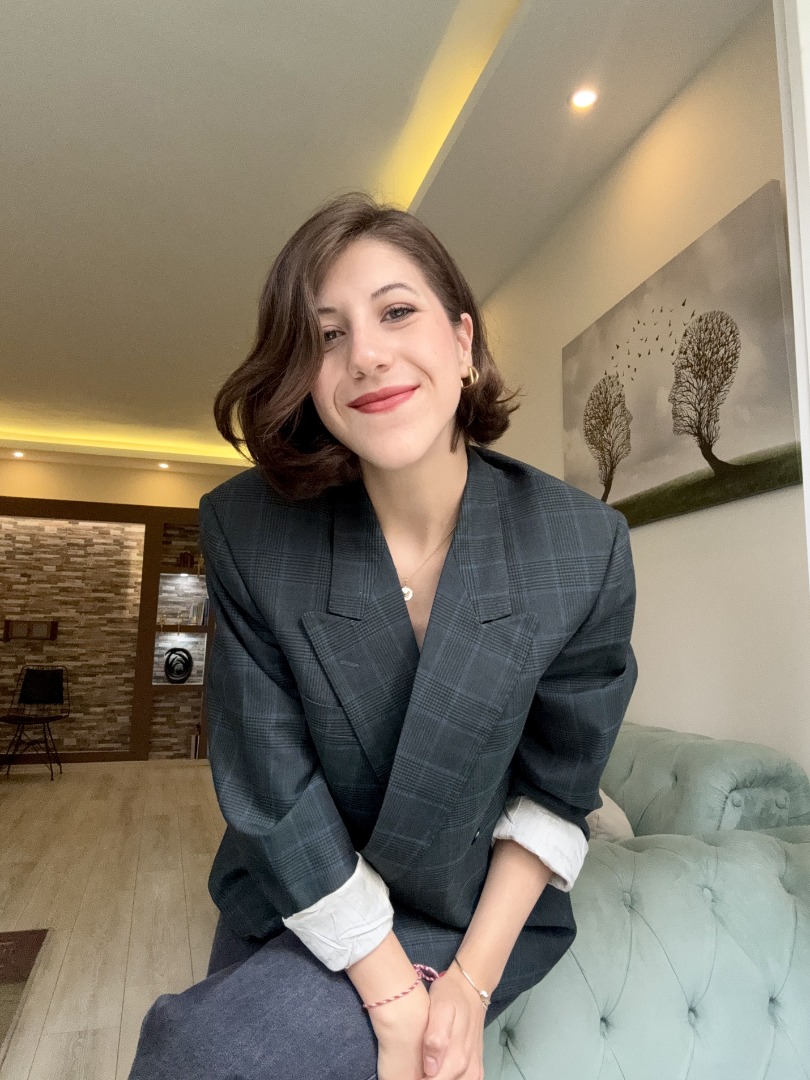 Psikolog Kübra Gözde Zorlu portresi
